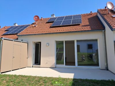 Provisionsfrei – Erstbezug – Familienhit – gefördertes Reihenhaus in ruhiger Ortslage mit Weinkeller - Titelbild (11761)