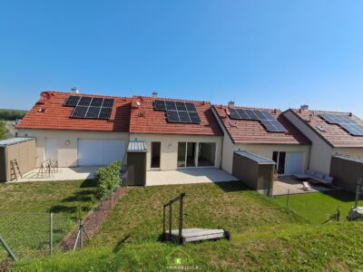 Provisionsfrei – Erstbezug – Familienhit – gefördertes Reihenhaus in ruhiger Ortslage mit Weinkeller - Bild (11777)