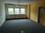 Bild - freie Büroflächen in Betriebshalle