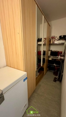 gepflegte, helle 3 Zimmer Wohnung mit Loggia - Bild (2989)
