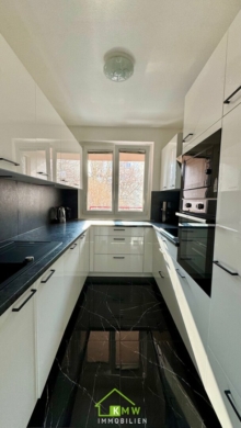 gepflegte, helle 3 Zimmer Wohnung mit Loggia - Bild (2979)