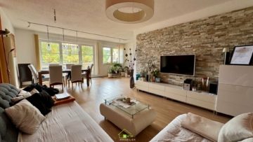 Top Lage – sehr helle und gepflegte 3 Zi. Wohnung mit Balkon in Ruhelage - Bild (3586)