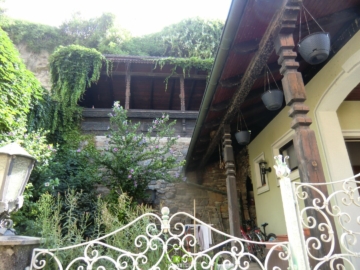 großzügiges Wohnhaus in ruhiger Lage - Bild (3217)