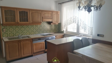 großzügiges Wohnhaus in ruhiger Lage - Bild (3222)