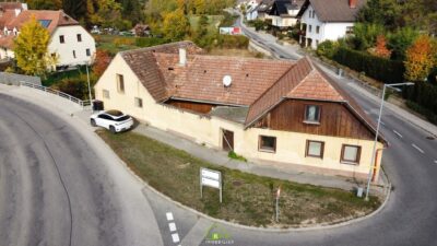 Grundstück in Langenlois mit stark sanierungsbedürftigen Altbestand - Bild (13190)