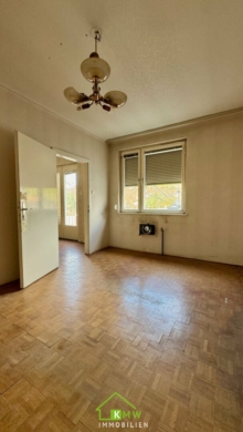 Wohnen im Zentrum: sanierungsbedürftiges Einfamilienhaus mit Entwicklungspotential (inkl. Studie) - Bild (3406)