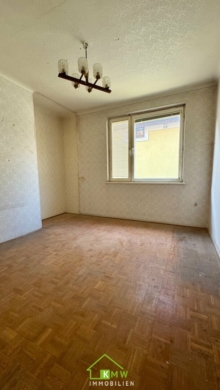 Wohnen im Zentrum: sanierungsbedürftiges Einfamilienhaus mit Entwicklungspotential (inkl. Studie) - Bild (3405)