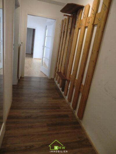 Helle 3 Zimmerwohnung mit Balkon in angenehmer Wohnlage - Bild (12828)
