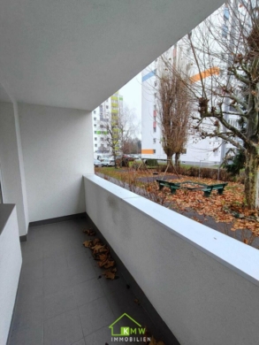 Erstbezug nach Sanierung: großzügige Mietwohnung in der Mitterau - Bild (3641)