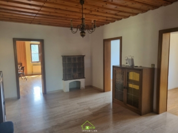 großzügiges Wohnhaus in ruhiger Lage - Bild (3295)