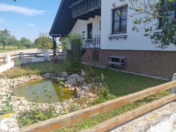 großzügiges Wohnhaus in ruhiger Lage - Bild (3305)