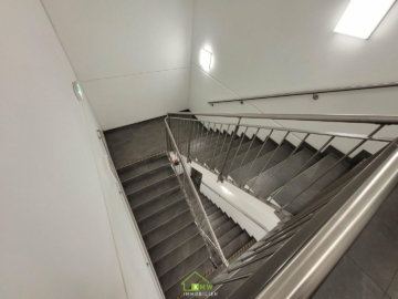 Repräsentatives, modernes ca. 265m² Büro mit Kantine und Parkplätzen - Bild (3374)