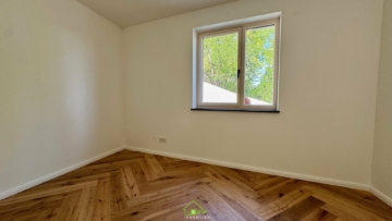 Aussichtslage Top 3: Traumwohnung – 4 Zimmer Eigentumswohnung mit Terrasse und Garten - Bild (3470)