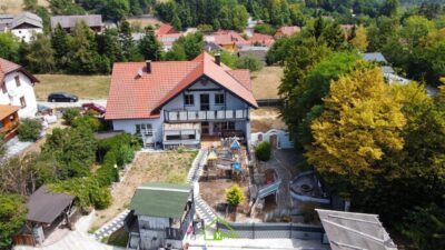 Großzügiges Wohnhaus mit schönem Garten in ruhiger Grünlage - Bild (11114)