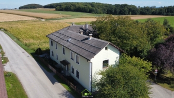 großzügiges Wohnhaus mit zwei Wohneinheiten in Stadtnähe - Bild (3646)