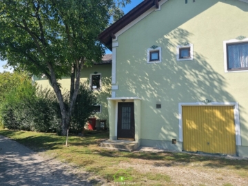 großzügiges Wohnhaus mit zwei Wohneinheiten in Stadtnähe - Bild (3648)