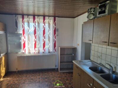 NEUER PREIS: großzügiges Wohnhaus mit zwei Wohneinheiten in Stadtnähe - Bild (11372)