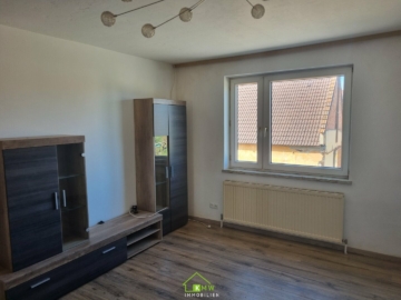 großzügiges Wohnhaus mit zwei Wohneinheiten in Stadtnähe - Bild (3651)