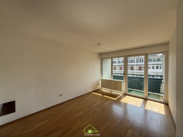 ZENTRUM NÄHE STEINERTOR: Helle Maisonettewohnung im Dachgeschoß mit 3 Balkonen - Titelbild (7113)