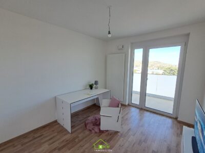 PROVISIONSFREI: großzügige 4-Zi-Dachgeschoßwohnung mit Dachterrasse - Bild (11731)