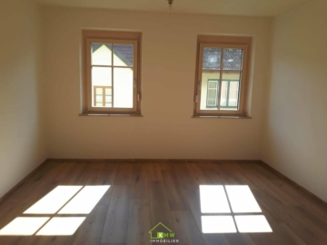 TOP-5-Zimmer-Wohnung in zentraler Ruhelage - Bild (3046)