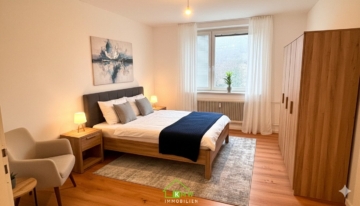 NEU AM MARKT – ERSTBEZUG NACH SANIERUNG: 2-Zimmer-Wohnung mit Loggia in Zentrumsnähe – traumhafter Ausblick - Bild (5426)