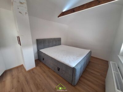 3-Zimmer-Dachgeschoßwohnung in zentraler Ruhelage - Bild (12922)