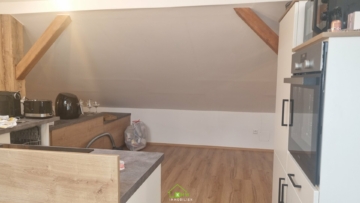 3-Zimmer-Dachgeschoßwohnung in zentraler Ruhelage - Bild (3053)
