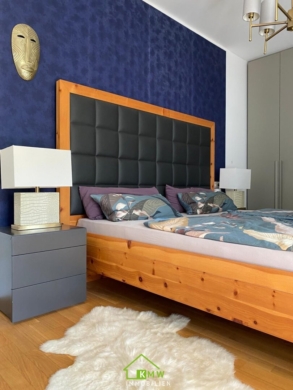 13 ZUGMINUTEN NACH WIEN: Neuwertige 4-Zi-Wohnung mit großzügigem Balkon und Blick ins Grüne - Bild (7001)