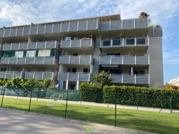 13 ZUGMINUTEN NACH WIEN: Neuwertige 4-Zi-Wohnung mit großzügigem Balkon und Blick ins Grüne - Bild (7008)